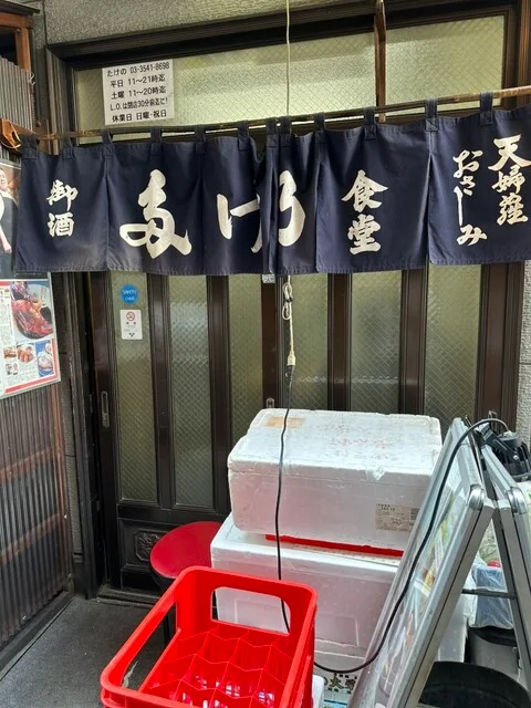 築地場外、多け乃の路地にて